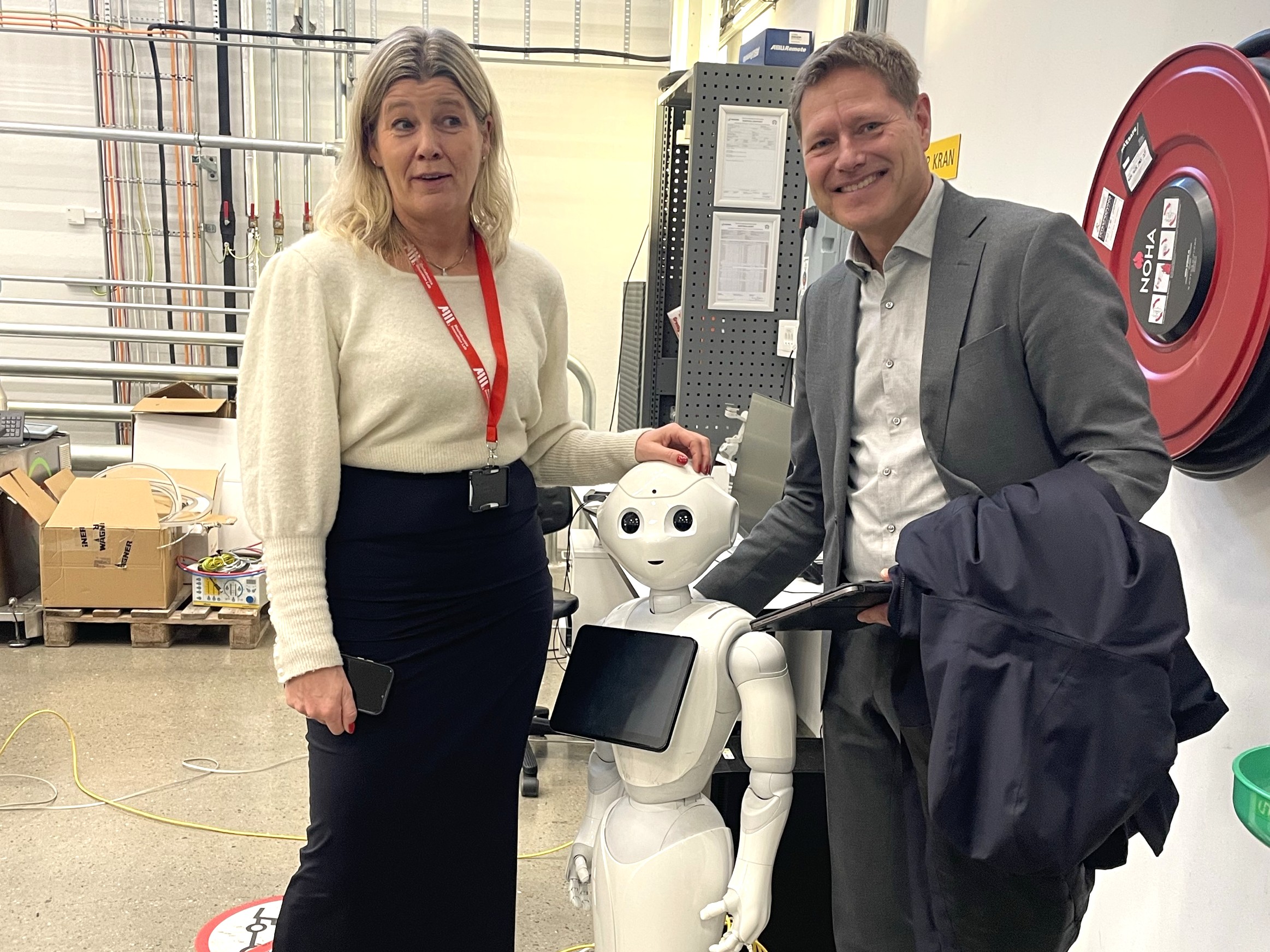 Besøk hos Mechatronics Innovation Lab